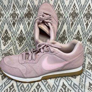 Nike pink shoes
